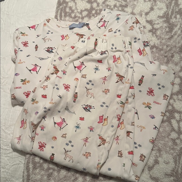 Hill House Other - Hill House Holiday Pajama Set Size S
